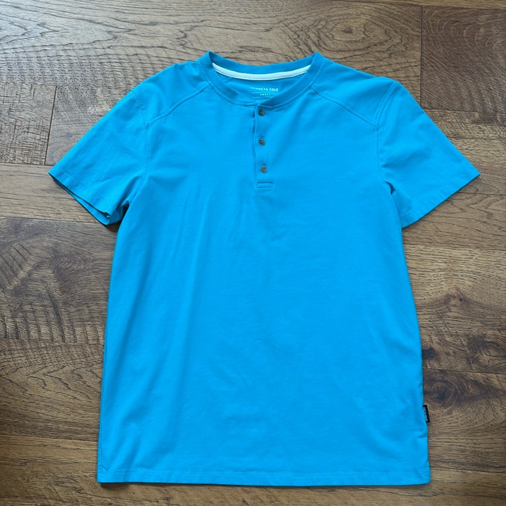 Kenneth Cole men’s stretch Henley size small